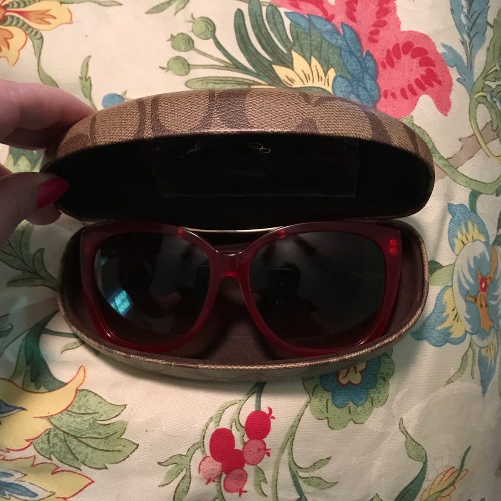 coach sunglasses and case